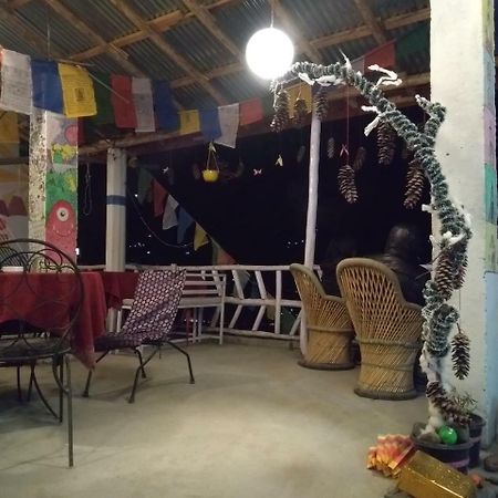Bros Hostel Manali Buitenkant foto