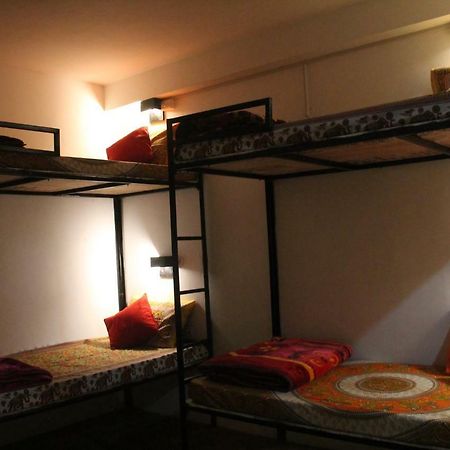 Bros Hostel Manali Buitenkant foto