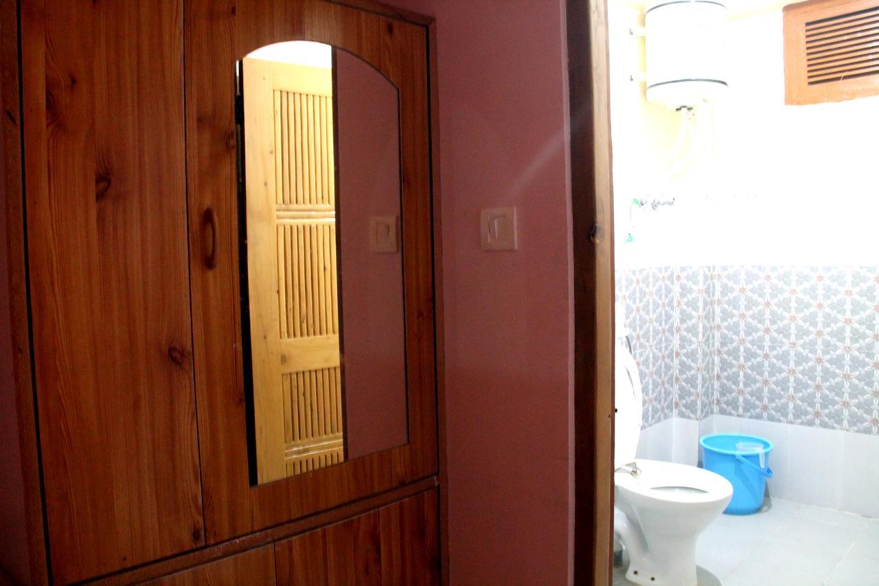 Bros Hostel Manali Buitenkant foto