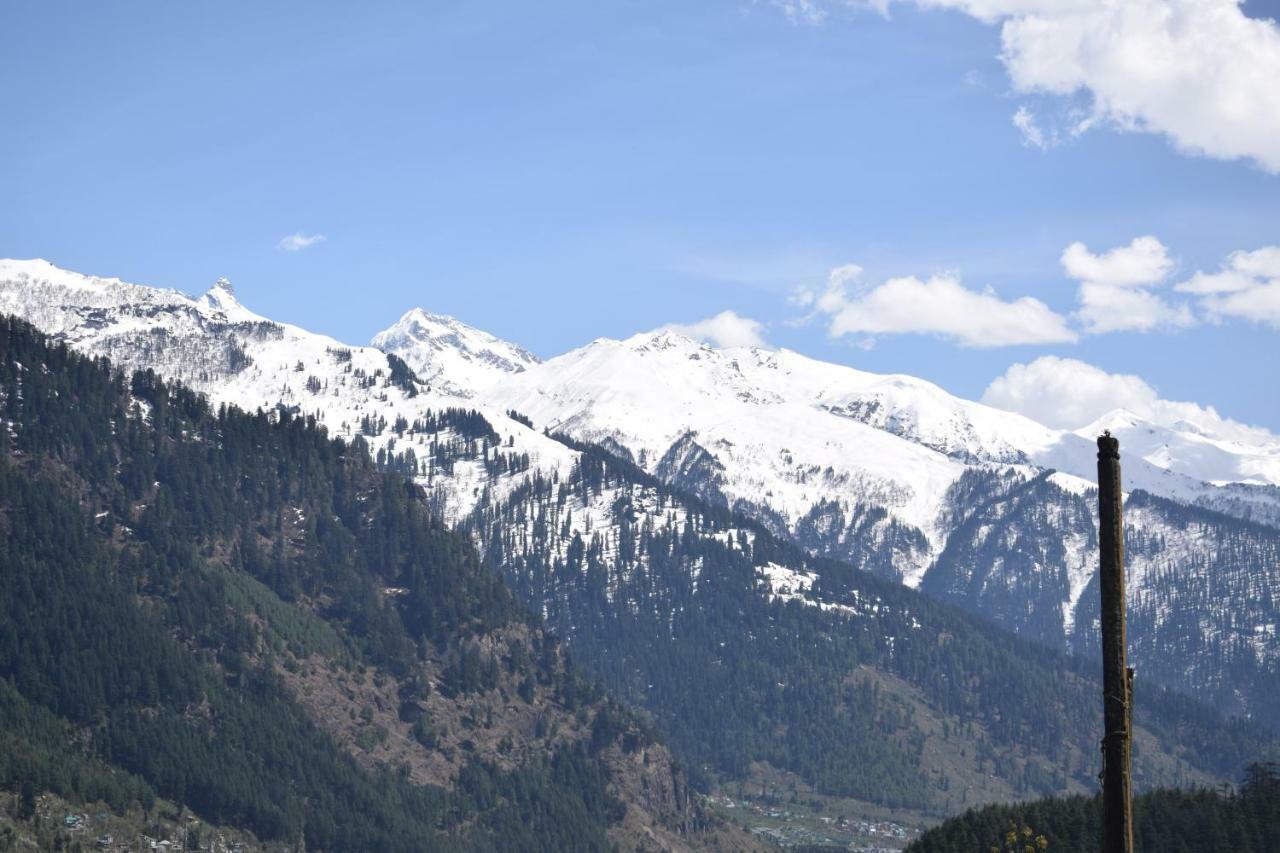 Bros Hostel Manali Buitenkant foto