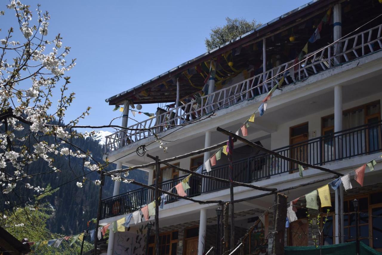 Bros Hostel Manali Buitenkant foto